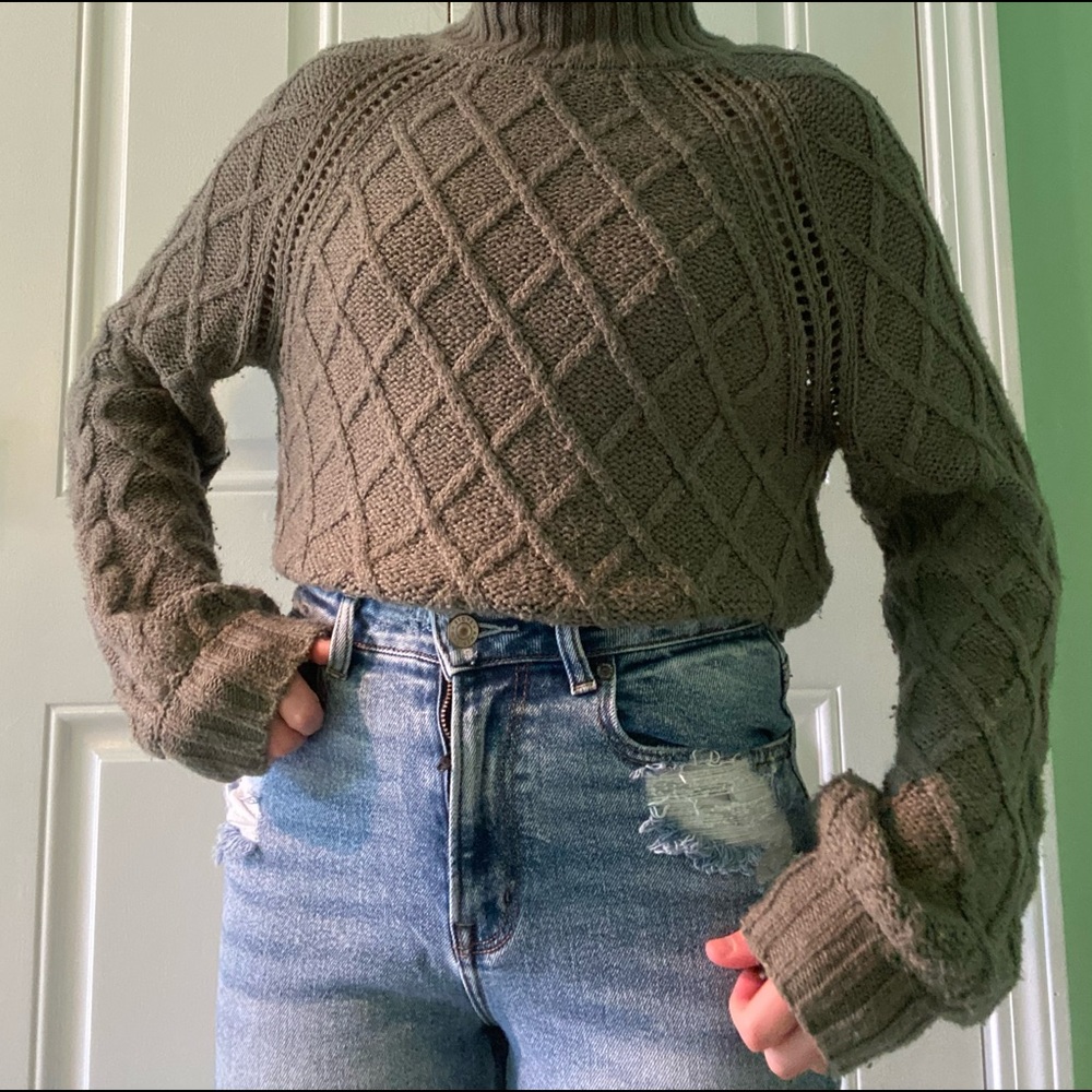 American Eagle Green Sweater